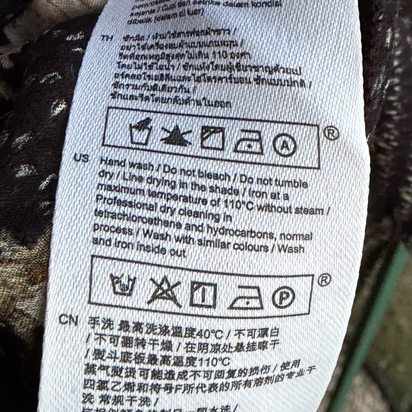 🆕⭐️Maje Floral Textured Blouse Black Ruffle Romantic Boho Top Size L (3) Chic - Picture 14 of 15